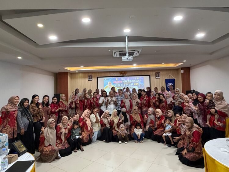 Tingkatkan Dukungan untuk Suami dan Progra PIKK dan Srikandi PT PLN Indonesia Power UBP Pangkalan Susu gelar Seminar mengenai Pentingnya Peran Perempuan