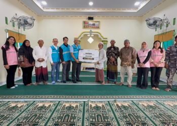 PLN Indonesia Power UBP Pangkalan Susu Salurkan Bantuan Perbaikan Mushola Nurul Huda di Desa Pulau Sembilan