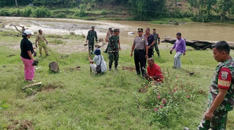 Polsek Tigabinanga Dukung Gerakan Penanaman Pohon Serentak Kodam I/Bukit Barisan