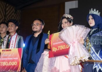 Baim Surbakti Jadi Dewan Juri dan Tampilkan Fashion Show Pengantin Simalungun