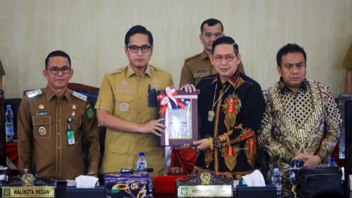 Di DPRD Medan, Rico Waas Paparkan Strategi Efisiensi APBD 2025