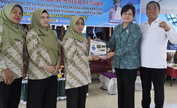 Bupati Karo Sambut Tim Monitoring TP PKK Provinsi Sumatera Utara di Desa Temburun 