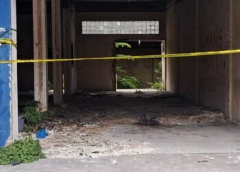 Mayat Pria Ditemukan Tergantung di Lantai Dua Gedung di Medan Barat