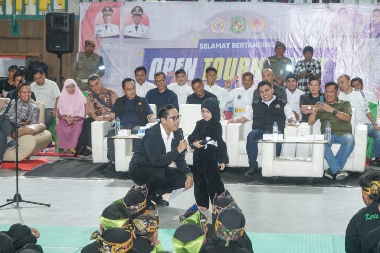 Buka Turnament Pencak Silat IPSI Kota Medan, Rico Waas Ajak Generasi Muda Jaga dan Lestarikan Budaya