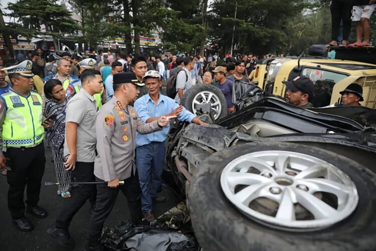 Tabrakan Beruntun di Sibolangit, Polisi Bergerak Cepat Evakuasi Korban dan Pulihkan Arus Lalu Lintas