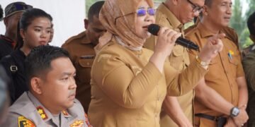 Kawal Percepatan Bantuan Banjir, Tiorita Tegaskan Siap Berjuang Bersama Warga Langkat