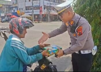 Polantas Polres Padangsidimpuan Gelar Jumat Berkah