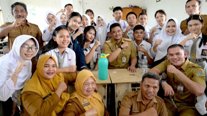 Gubernur Bobby Nasution Buka MPLS 2026 se-Sumut, Tekankan Pentingnya Menghormati Guru dan Orang Tua