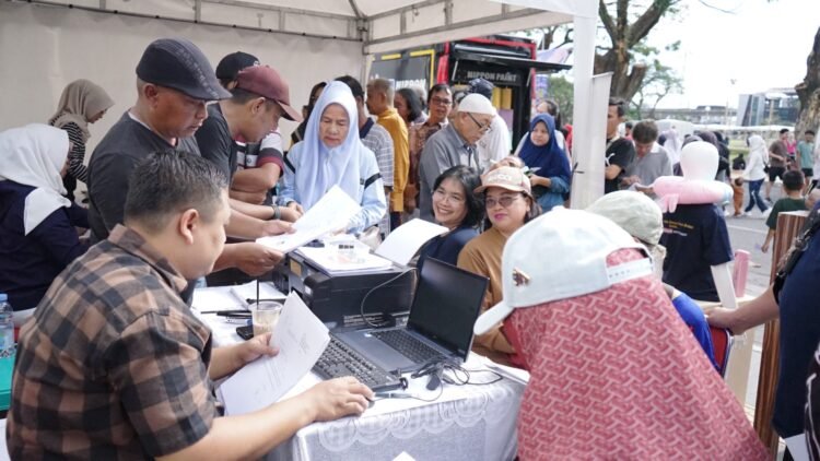 Dekatkan Pelayanan kepada Masyarakat, Pojok PBB Bapenda Medan Himpun Rp893 Juta di CFD Medan