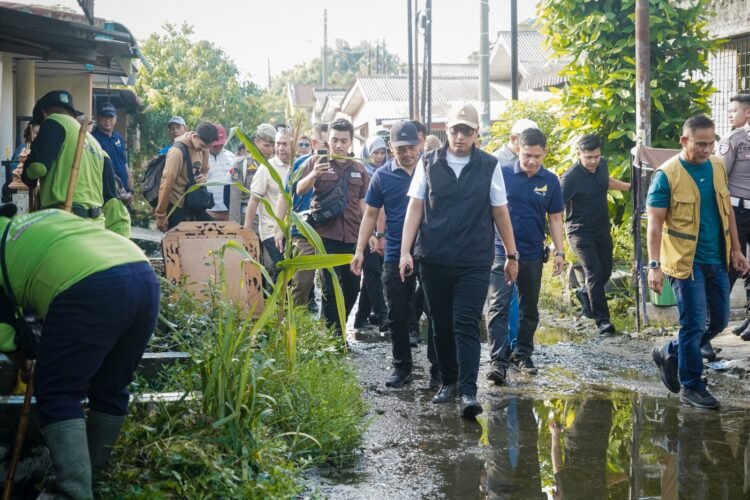 Gerak Cepat Rico Waas di Medan Labuhan: Dari Penanganan Banjir, Beton Jalan Utama, Perbaikan LPJU hingga Layanan Adminduk