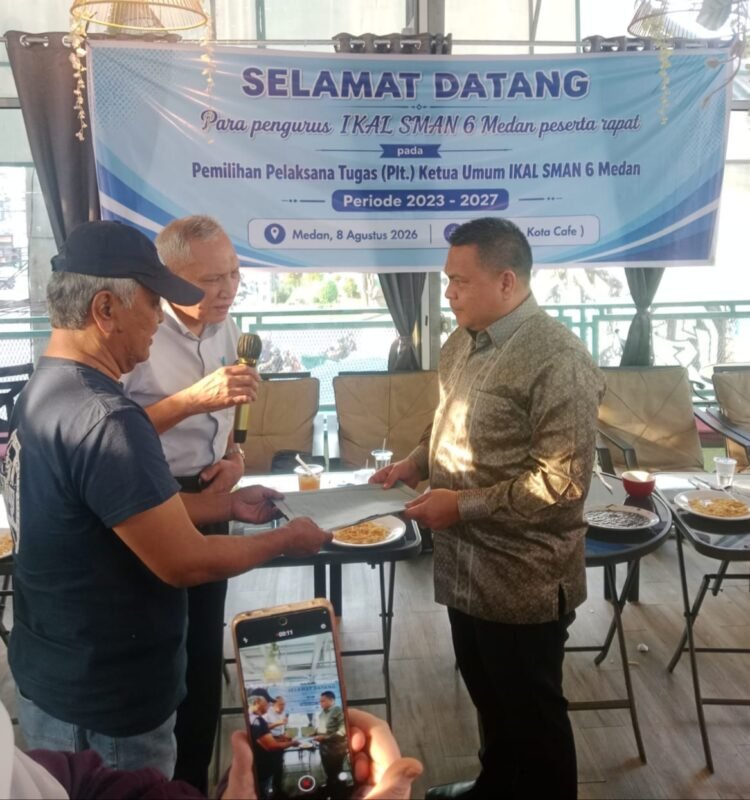 Hasrul Benny Harahap Plt IKAl SMAN 6 Medan