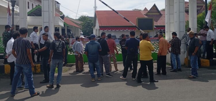 AMB Tuntut Transparansi Ranperda P.Sidimpuan