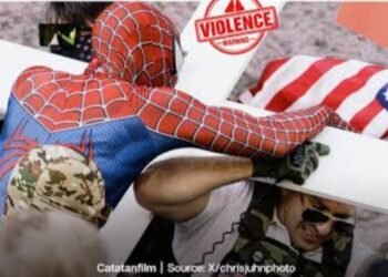 Super Keren! Spiderman Hantam Pembakar Alquran Jake Lang