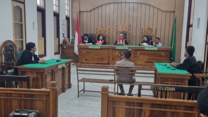 Terdakwa Korupsi Uang Pengganti Tanah Perkuburan Minta Ijin Ziarah