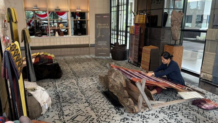 The Reiz Suites Medan Angkat Warisan Tenun Sumut Lewat Threads of Heritage