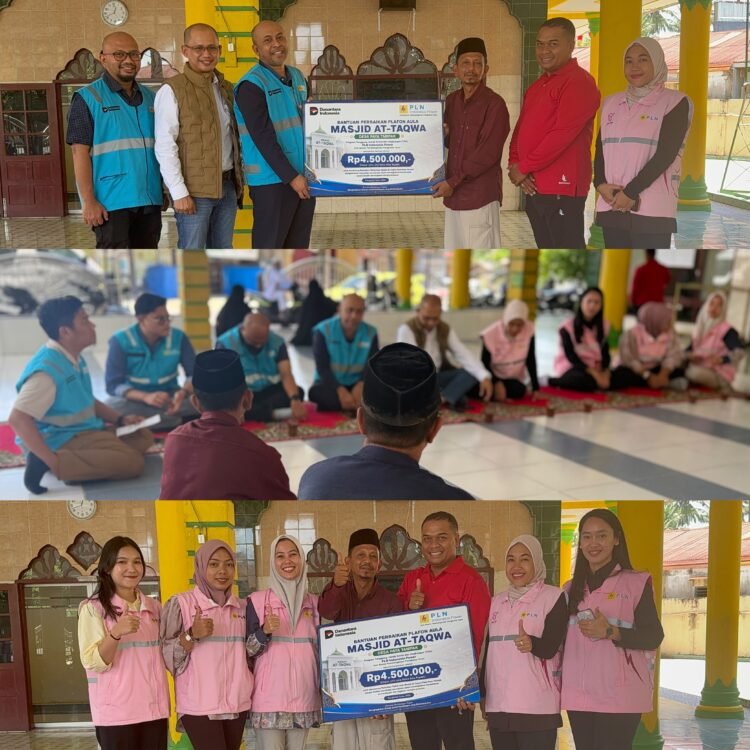 Hadir untuk Masyarakat, PLN Indonesia Power Bantu Perbaikan Plafon Aula Masjid AT-Taqwa Desa Paya Tampak