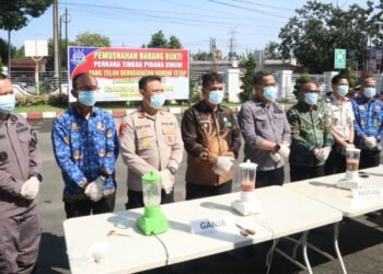 Kejari Binjai Musnahkan Barang Bukti Hasil Kejahatan