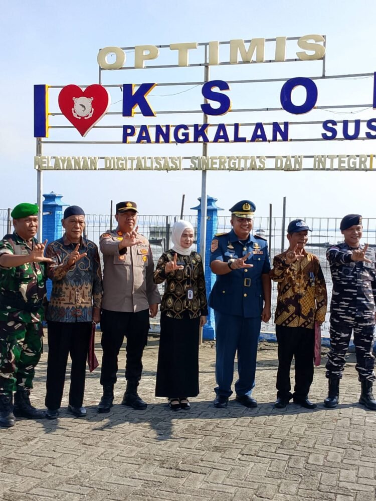 Peringati Hari Perhubungan Nasional KSOP Kelas IV Pangkalan Susu Adakan Upacara Bendera