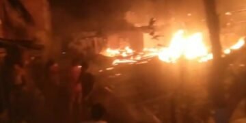 Kebakaran Hebat di Kelurahan Kantin, 10 Rumah Hangus, Satu Tewas