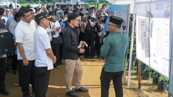 Kunjungi Huntara Tapsel, Wapres Gibran dan Gubernur Bobby Pastikan Huntap Segera Dibangun