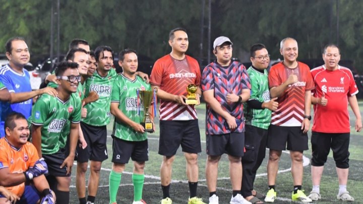 Forwakum Juara Trofeo Cup Kejari Medan: Kajari Ridwan Sujana Angsar Jadi Pemain Terbaik