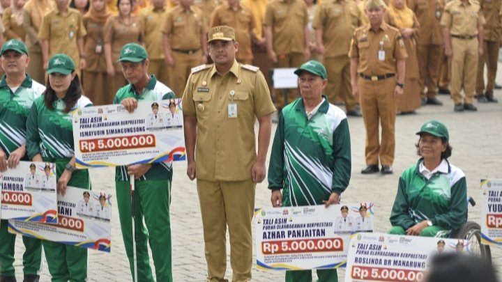 Haornas ke-43, Bobby Nasution Berikan Tali Asih untuk Atlet Legendaris Sumut