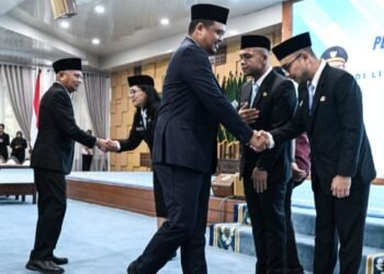 Gubernur Bobby Nasution Lantik 3 Pejabat Pimpinan Tinggi Pratama: Tekankan Target Pembangunan Terukur