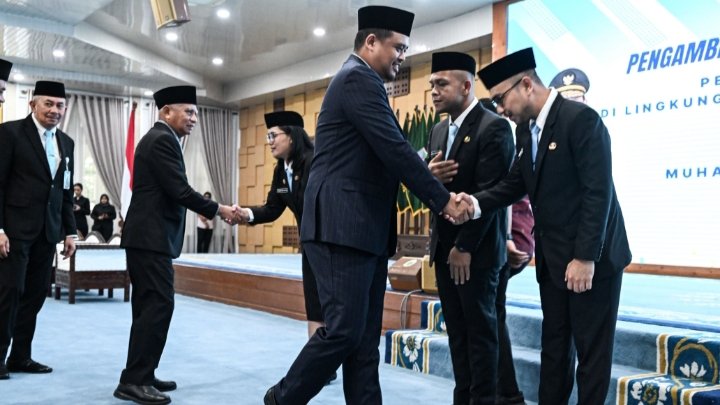 Gubernur Bobby Nasution Lantik 3 Pejabat Pimpinan Tinggi Pratama: Tekankan Target Pembangunan Terukur