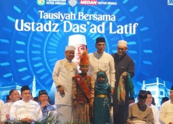 Maulid Nabi di Stadion Teladan, Rico Waas Ajak Warga Bersama Atasi Persoalan Medan