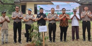 Kapolres Langkat Pimpin Kegiatan Green Policing, Ajak Personel Peduli Lingkungan