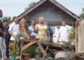 Plt. Bupati Tiorita Bantu Korban Kebakaran di Salapian