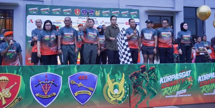 Rico Waas Lepas Ribuan Peserta Korpasgat Charity Run 2026