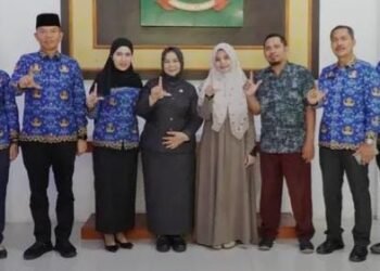 Beasiswa BIED, Plt Bupati Tiorita Dukung Vina Kuliah ke Al-Azhar Mesir