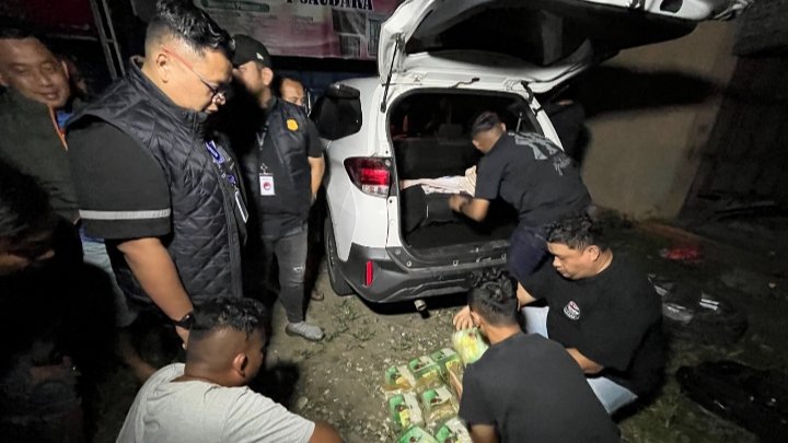 Aksi Kejar dan Tabrak Mobil Warnai Penangkapan Pengedar 24 Kg Sabu ke Palembang