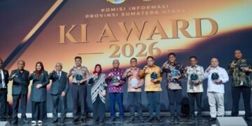 Komitmen Keterbukaan Informasi, Rico Waas Raih Penghargaan Achievement Person KI Sumut Award 2026